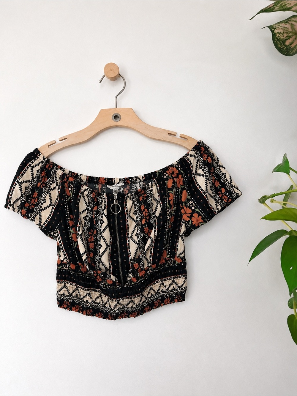 Indulge InStyle Off Shoulder Boho Crop Top Womens Medium Floral Smocked Festival